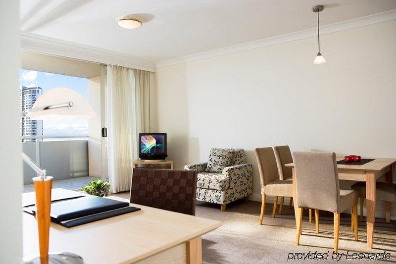 Mantra Chatswood Sydney Room photo